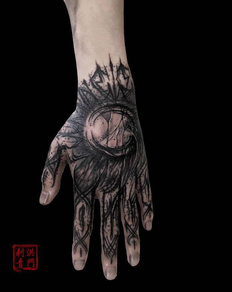 暗黑花体字纹身图片_手臂手部花体字点刺同城手面暗黑花体字纹身图案