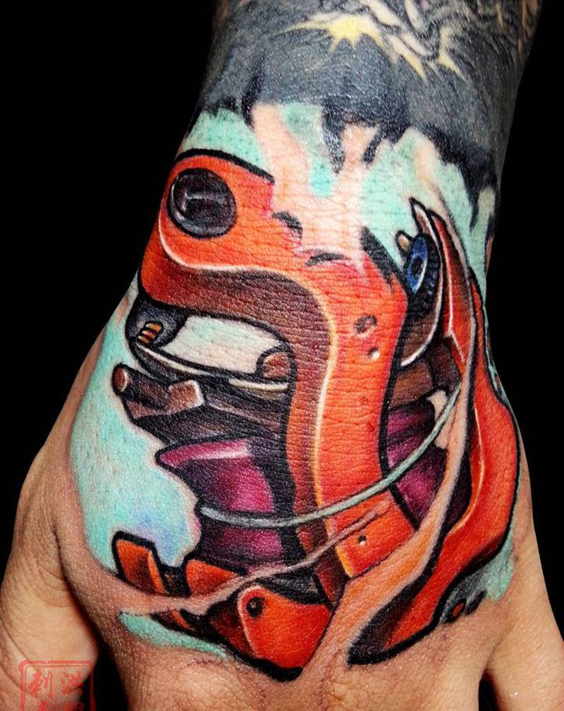 纹身机纹身图片_手部手臂欧美写实New School同城彩色机纹身图案