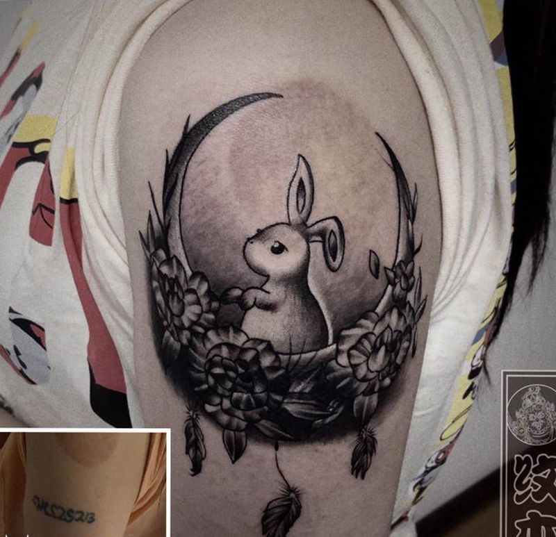 店内遮盖作品纹身图片_背部Old School点刺纹身图案