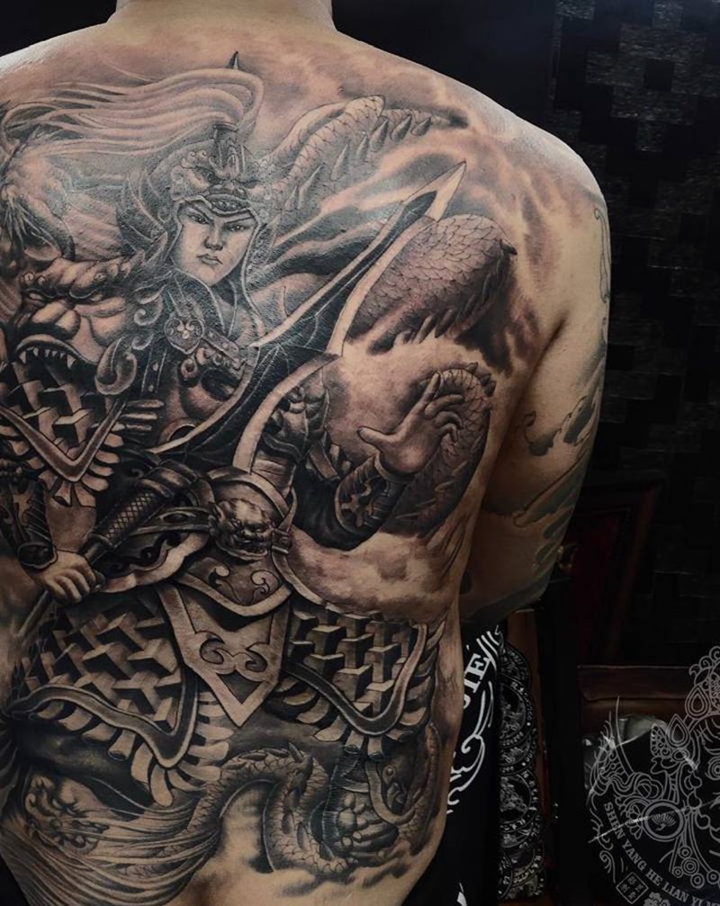 赵子龙满背纹身图片_背部老传统纹身图案