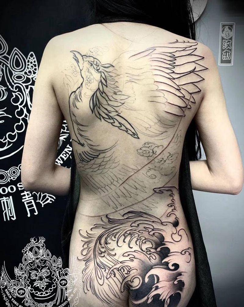 满背未完纹身图片_背部新传统纹身图案
