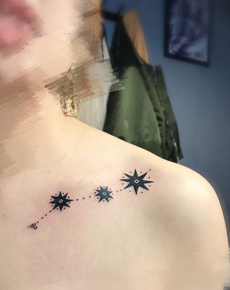 锁骨纹身图片_胸部纹身图案