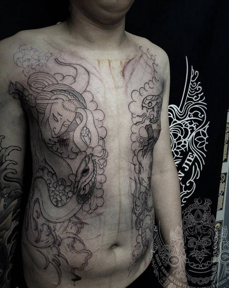 店内工作基础线纹身图片_胸部老传统新传统纹身图案