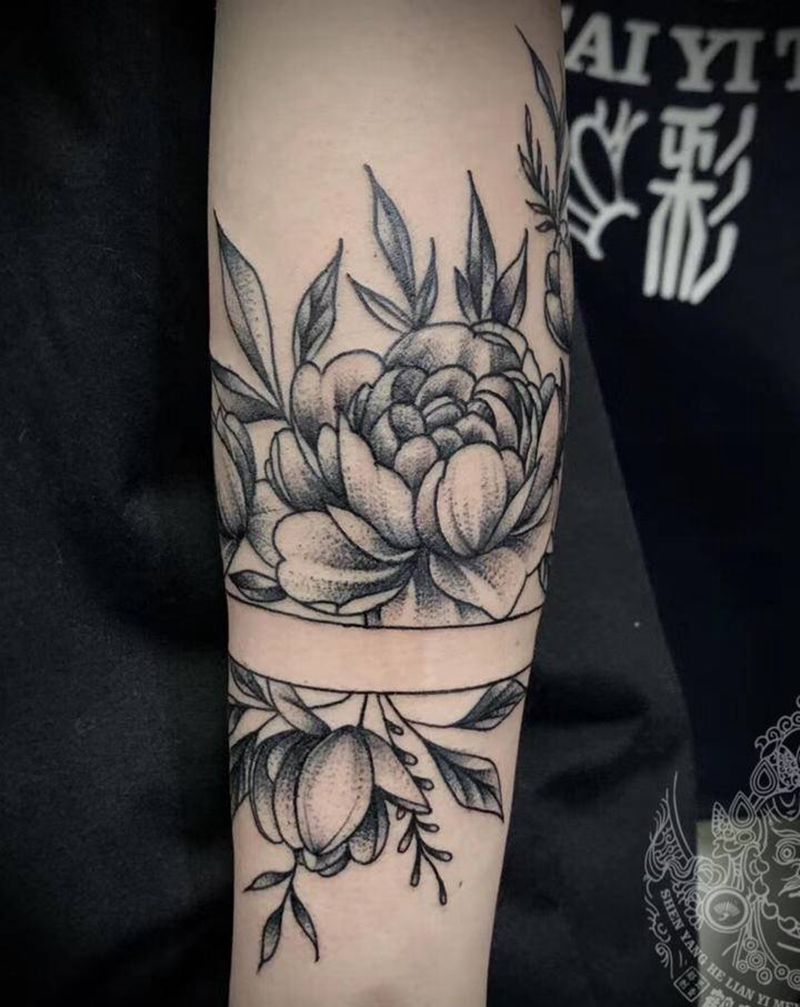 素花纹身图片_手臂点刺纹身图案