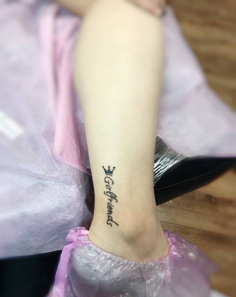 皇冠纹身图片_脚部纹身图案