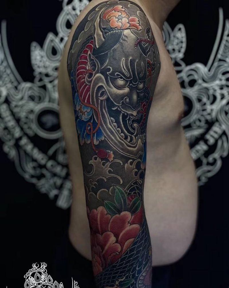 店内花臂纹身图片_手臂老传统纹身图案