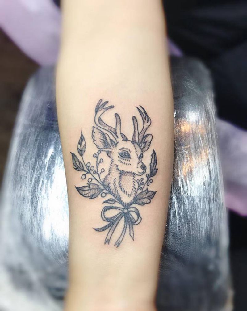 鹿纹身图片_手臂纹身图案