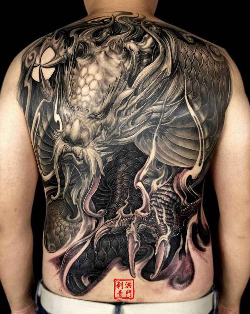 龙炽纹身图片_背部臀部新传统欧美写实同城满背龙新传统龙纹身图案