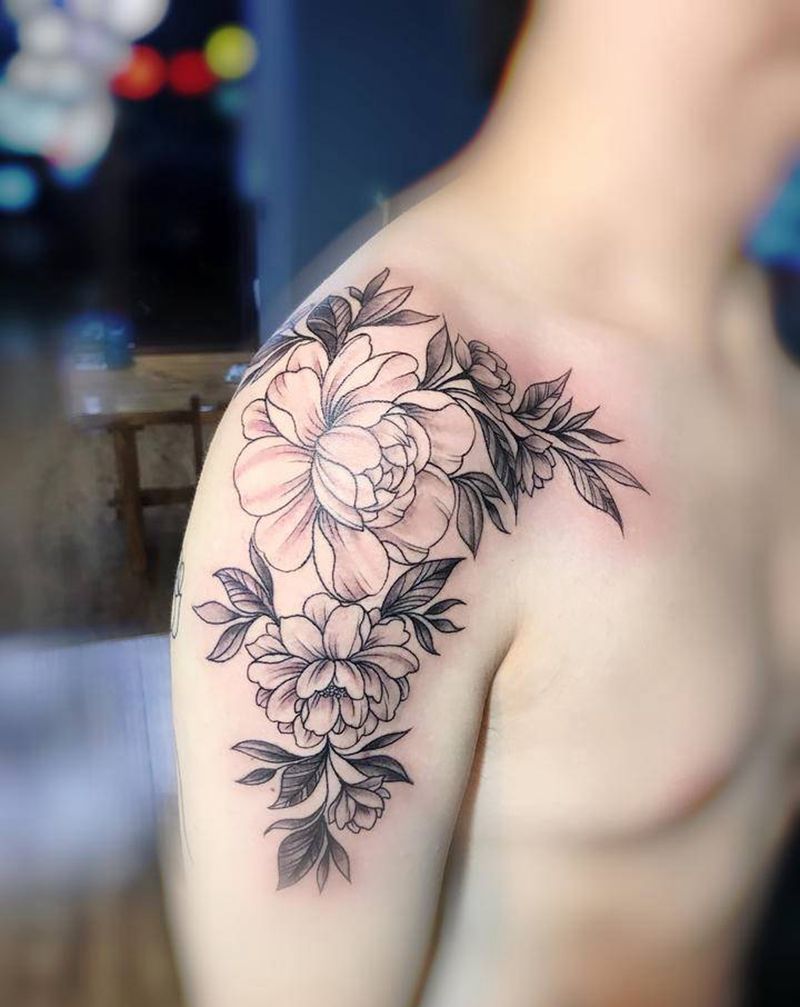 素花纹身图片_肩部纹身图案