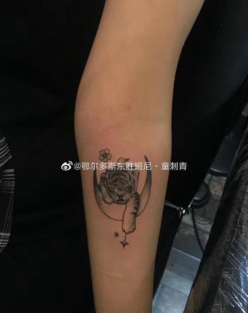 小图纹身图片_背部手臂纹身图案