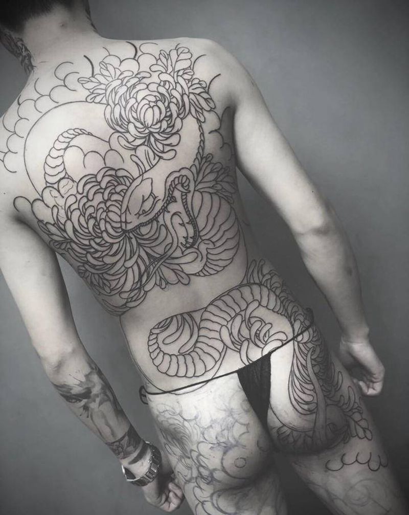 基础线纹身图片_背部老传统纹身图案