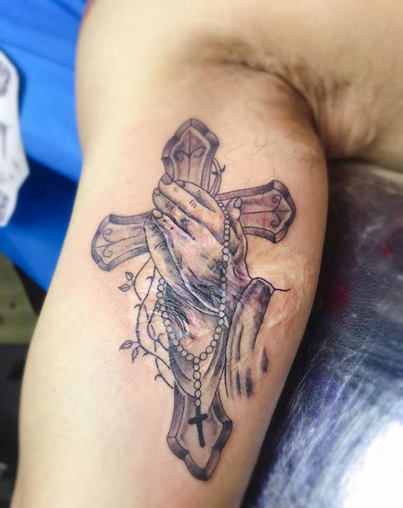 十字架纹身图片_手臂纹身图案