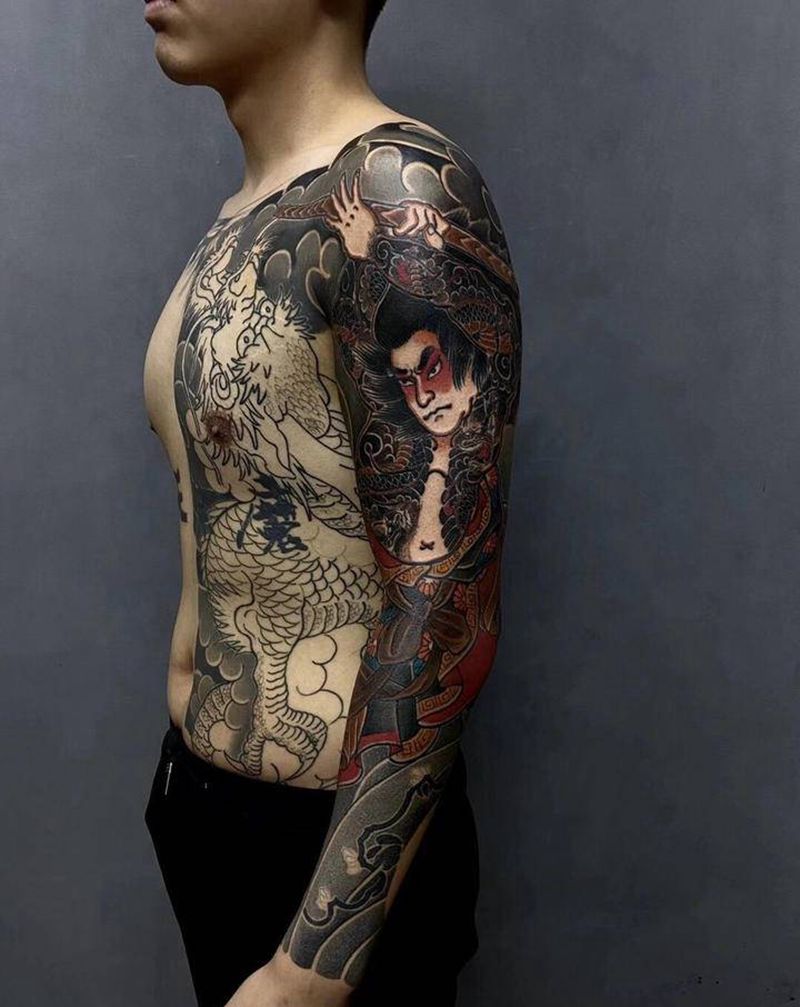 九纹龙纹身图片_手臂老传统新传统纹身图案