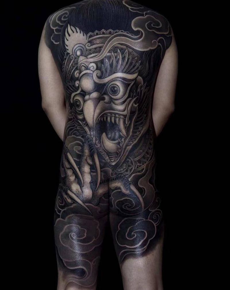 招大图模特纹身图片_背部老传统新传统纹身图案