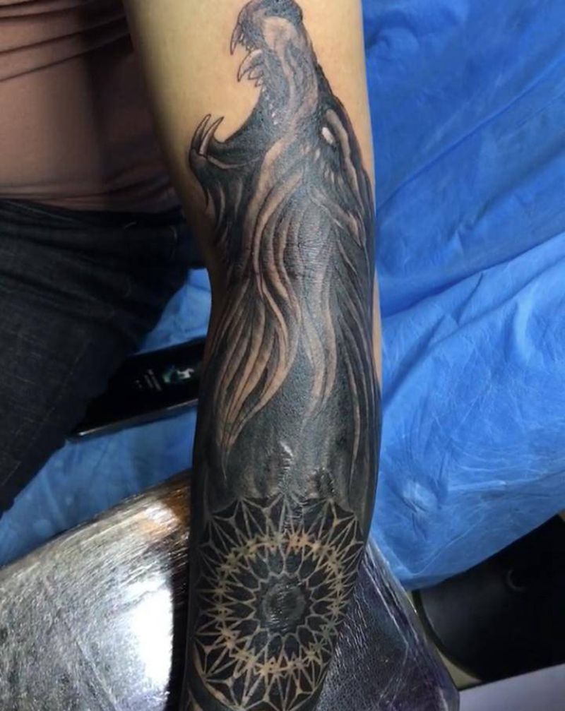 狼纹身图片_手臂纹身图案