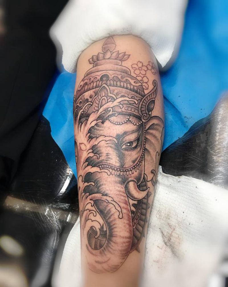 象神纹身图片_腿部纹身图案