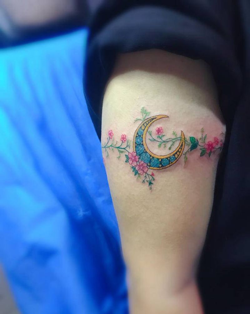 花环纹身图片_手臂纹身图案