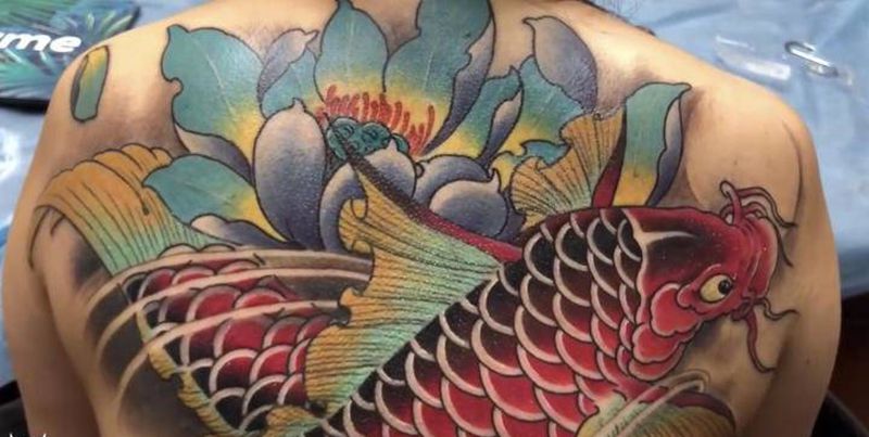 遮盖纹身图片_背部新传统纹身图案