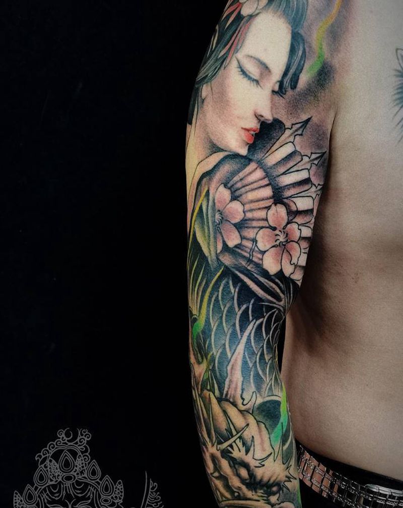 店内师傅花臂纹身图片_手臂新传统纹身图案