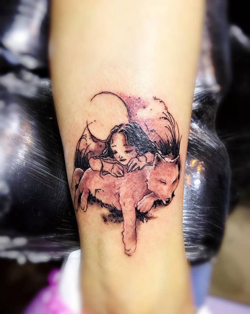 少女与狼纹身图片_腿部纹身图案