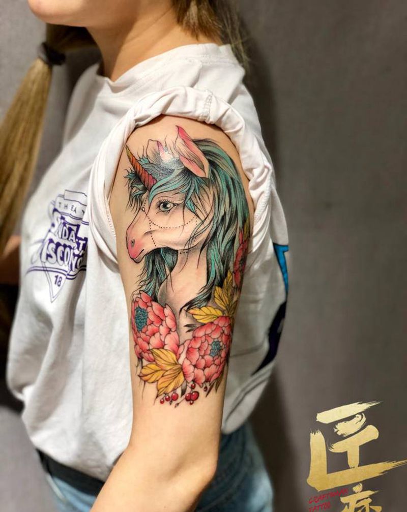 轻狂独角兽纹身图片_手臂手部New School纹身图案