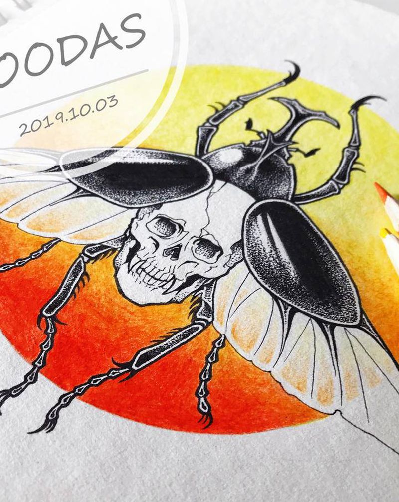 骷髅甲虫纹身图片_胸部手臂New School点刺骷髅甲虫点刺纹身图案