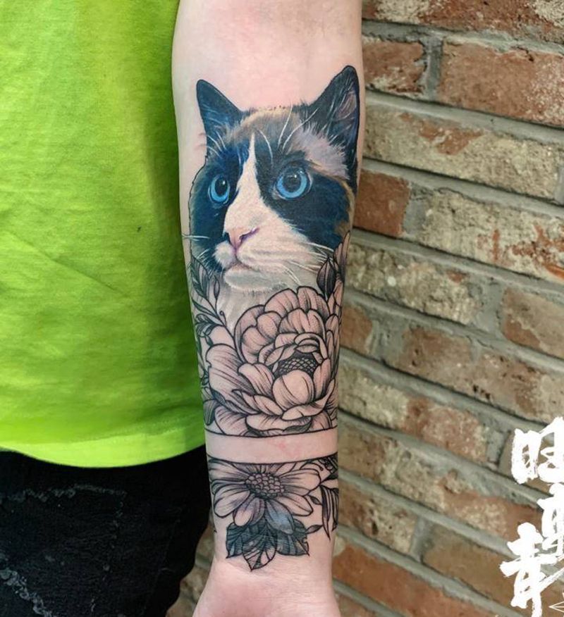 猫猫咪呀纹身图片_手臂New School点刺纹身图案