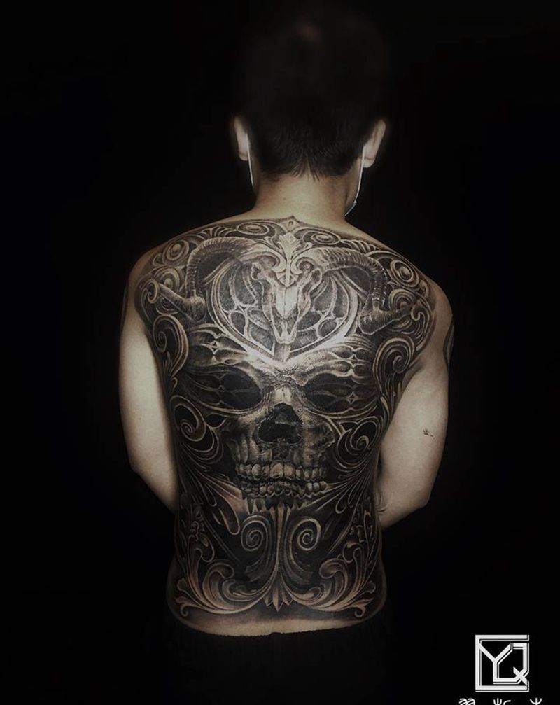 满背写实作品纹身图片_腰部背部欧美写实满背欧美写实骷髅羊头纹身图案
