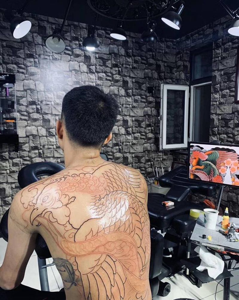 满背纹身图片_新传统纹身图案