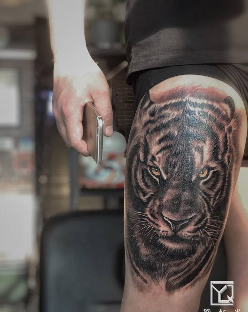 老虎纹身图片_腿部臀部欧美写实新传统老虎花腿欧美写实纹身图案