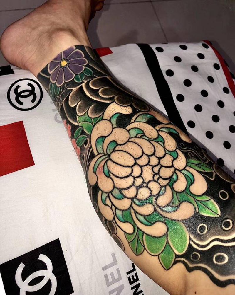 花腿 日式纹身图片_腿部新传统纹身图案
