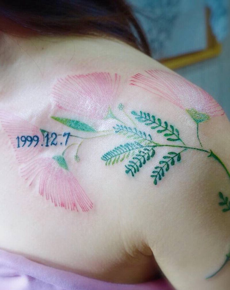 合欢花纹身图片_肩部水彩纹身图案