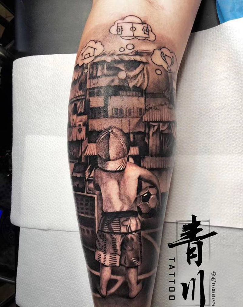 童年足球梦想纹身图片_腿部欧美写实纹身图案