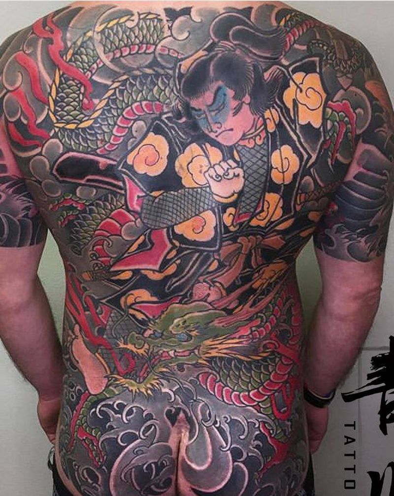 日式满背纹身图片_背部老传统满背纹身图案