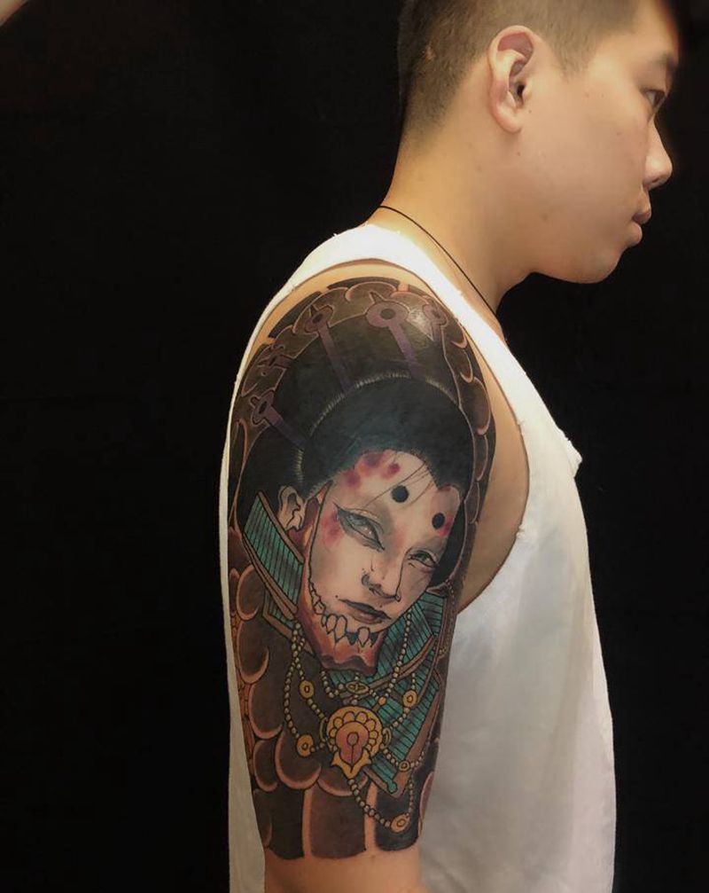 生首纹身图片_肩部手臂老传统新传统日式老传统羿刺青生首纹身图案