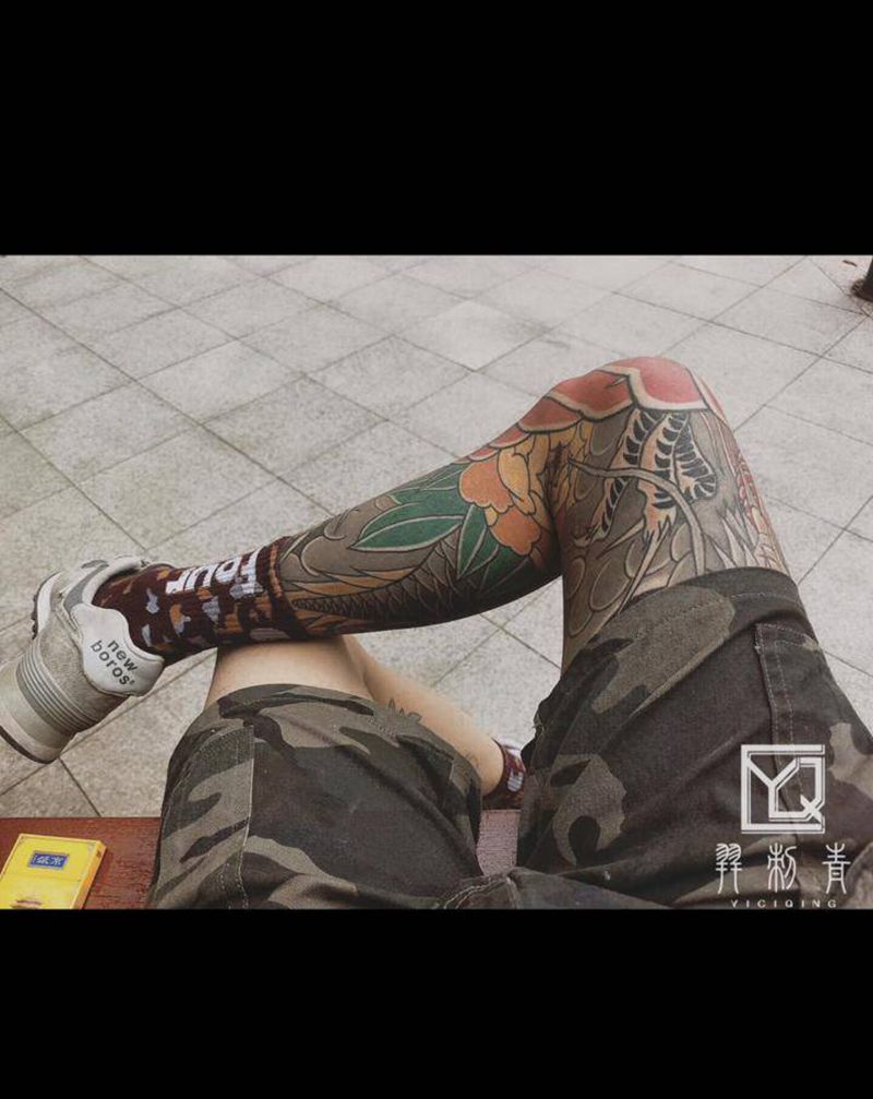 恢复后一年纹身图片_腿部老传统花腿沈阳日式老传统纹身图案