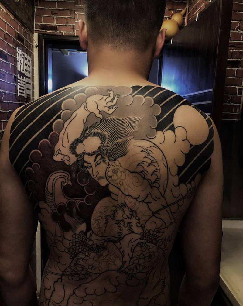 张顺纹身图片_背部臀部老传统满背老传统日式纹身图案