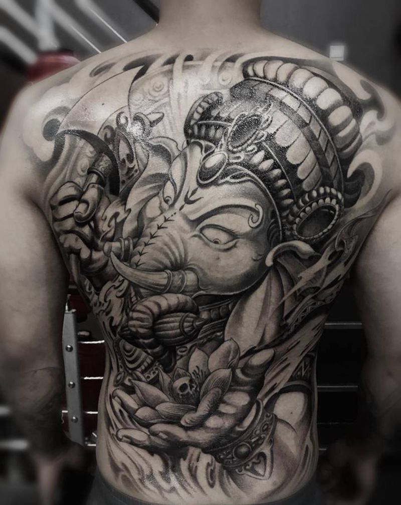 象神纹身图片_背部新传统纹身图案
