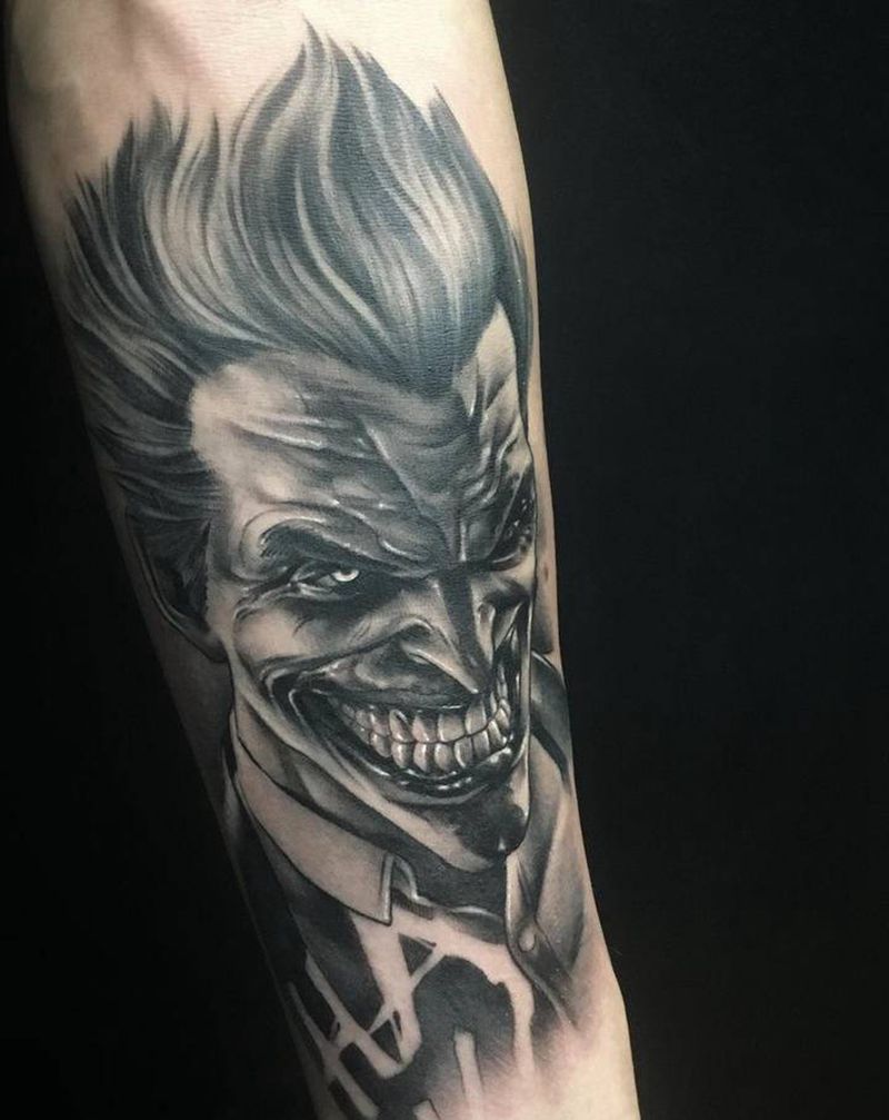 写实小丑纹身图片_手臂欧美写实纹身图案