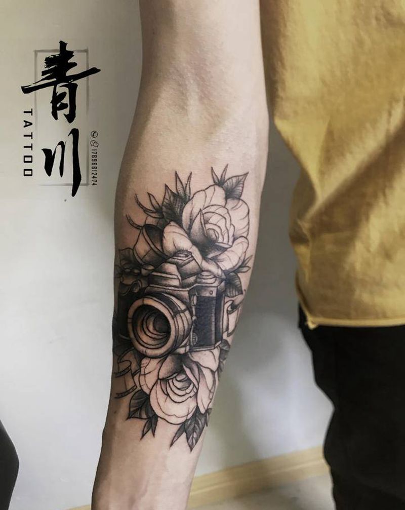 照相机纹身图片_手臂几何点刺纹身图案