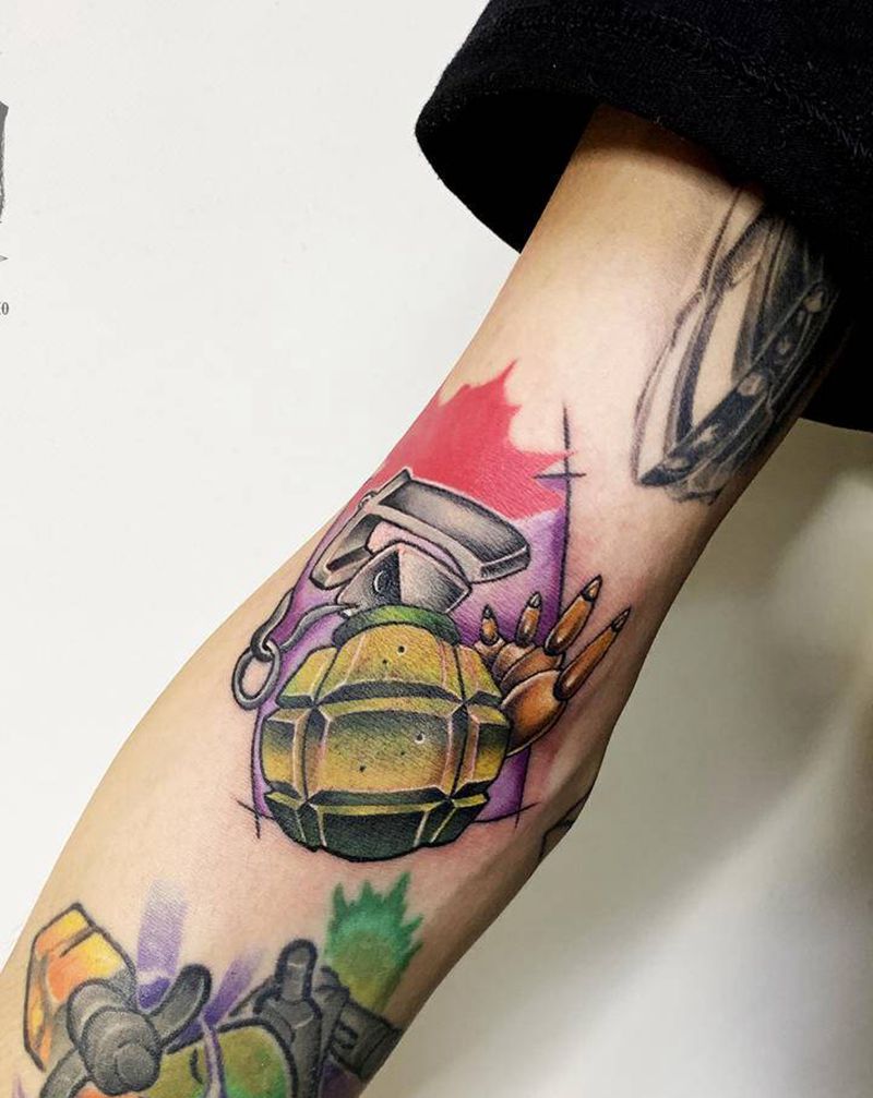 new school 手雷纹身图片_手臂New School手雷纹身图案