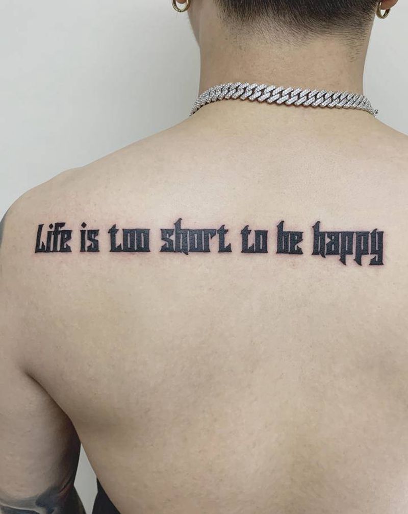 人生苦短及时行乐纹身图片_背部图腾花体字纹身图案