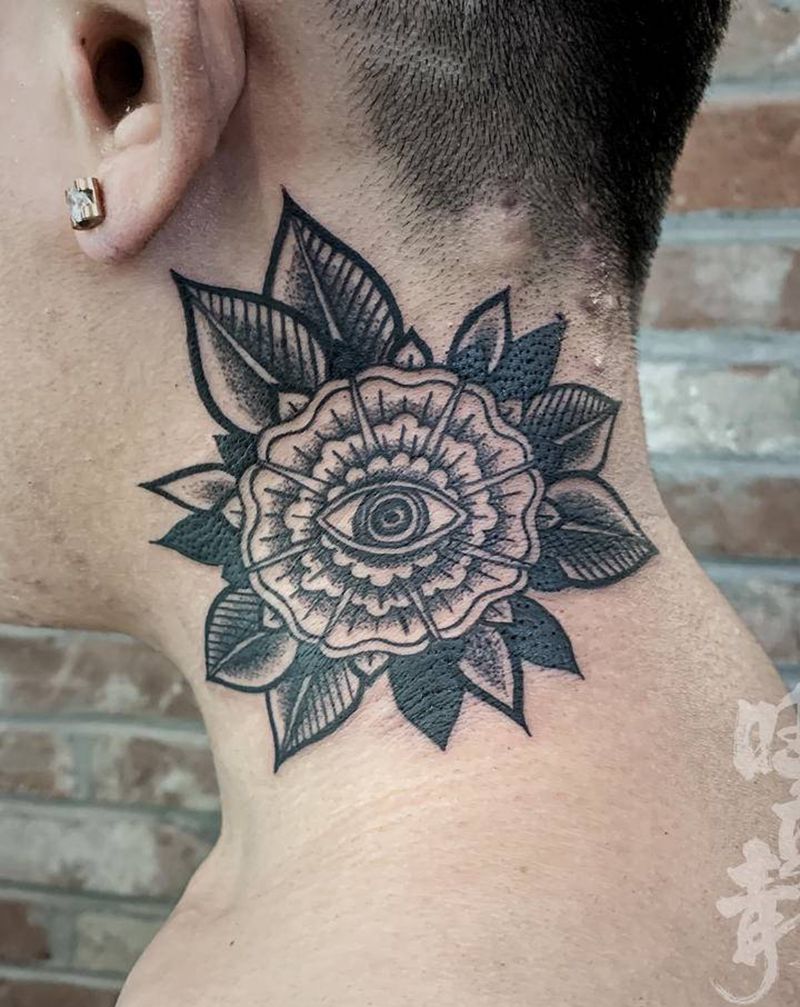 old school 曼陀罗纹身图片_颈部Old School点刺曼陀罗纹身图案