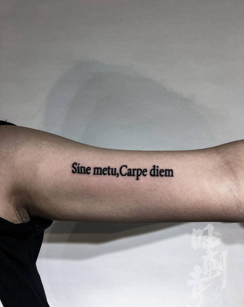 文字纹身图片_手臂花体字图腾纹身图案