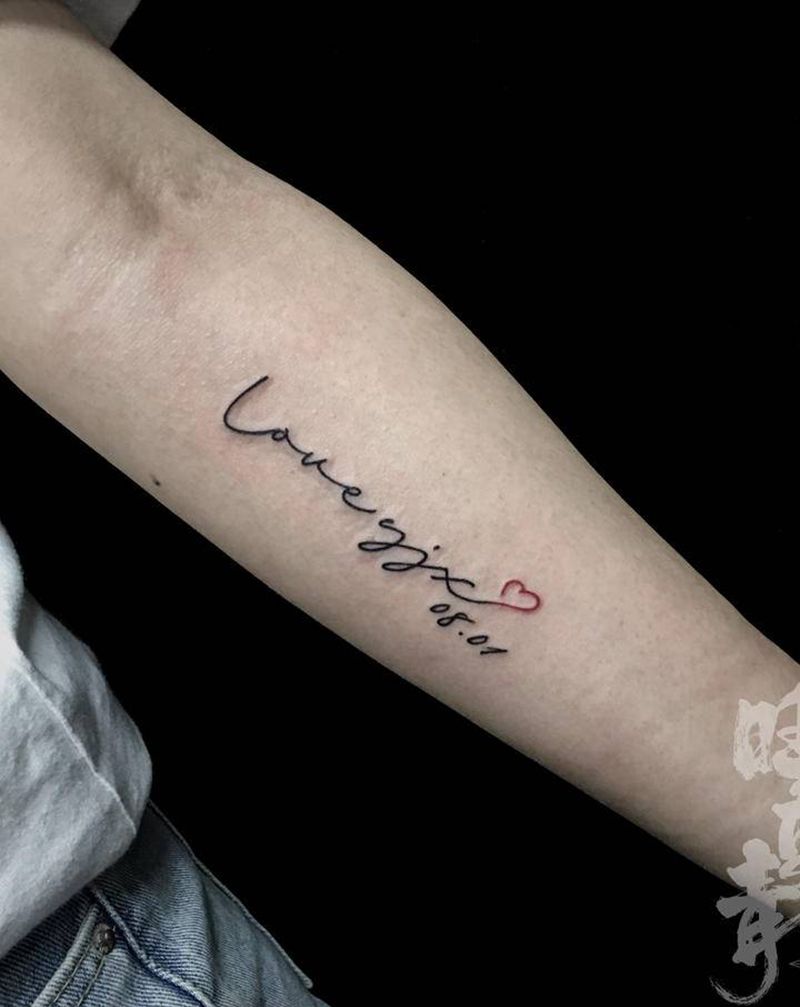 英文纹身图片_手臂花体字纹身图案