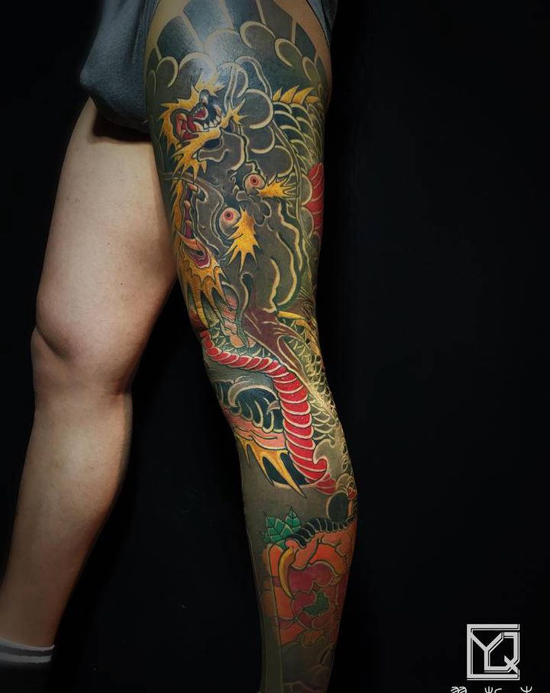 龙纹身图片_臀部腿部老传统新传统花腿老传统龙纹身图案