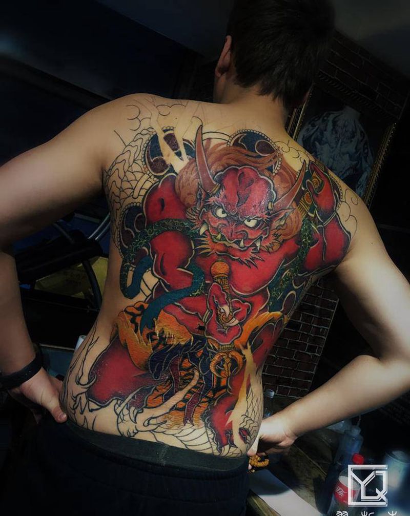 又添了一些纹身图片_臀部老传统新传统老传统满背纹身图案