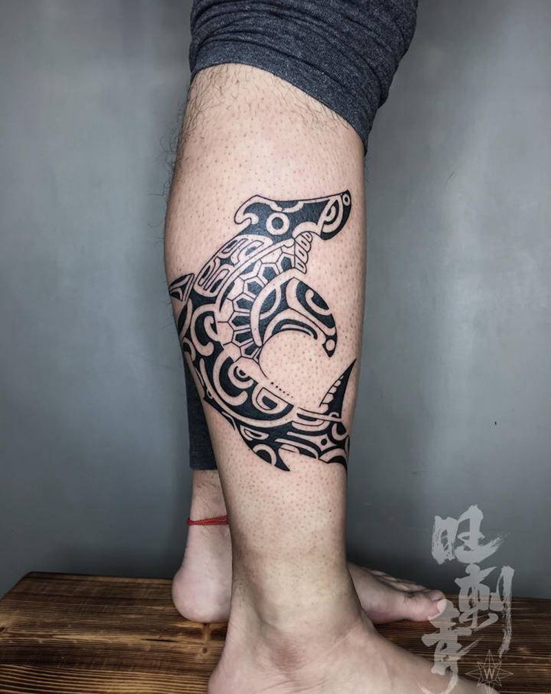 图腾双髻鲨纹身图片_腿部图腾纹身图案