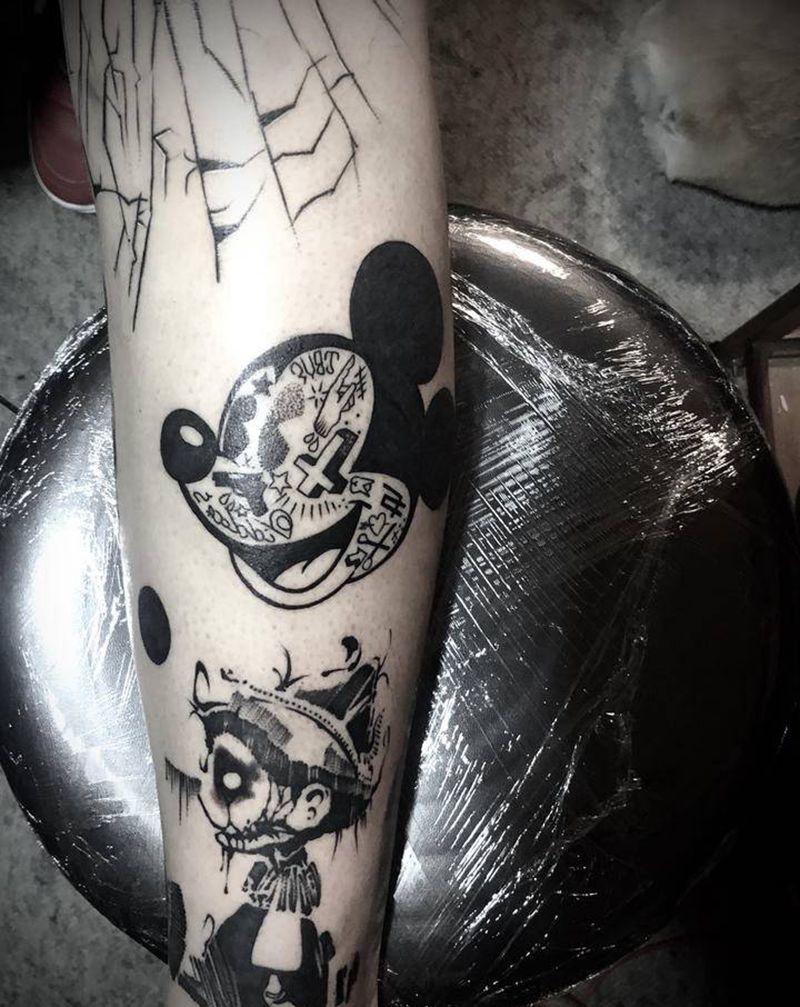 暗黑风格纹身图片_腿部欧美写实水墨纹身图案