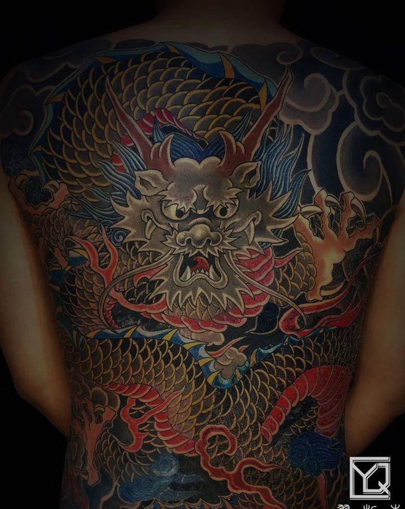 龙纹身图片_背部臀部老传统新传统沈阳日式老传统满背龙纹身图案